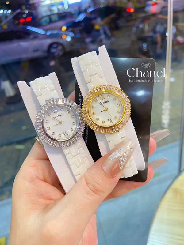 ブランド時計背面デザイン